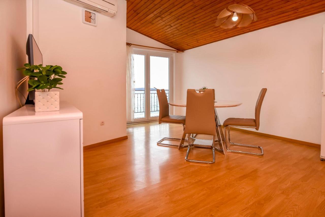 Apartment Mira 普利莫顿 外观 照片